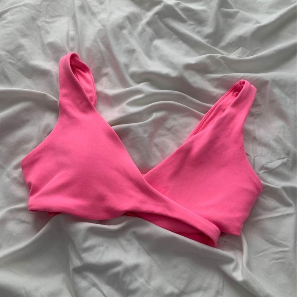 🌺2 for $50🌺 Gilly Hicks Sports Bra
